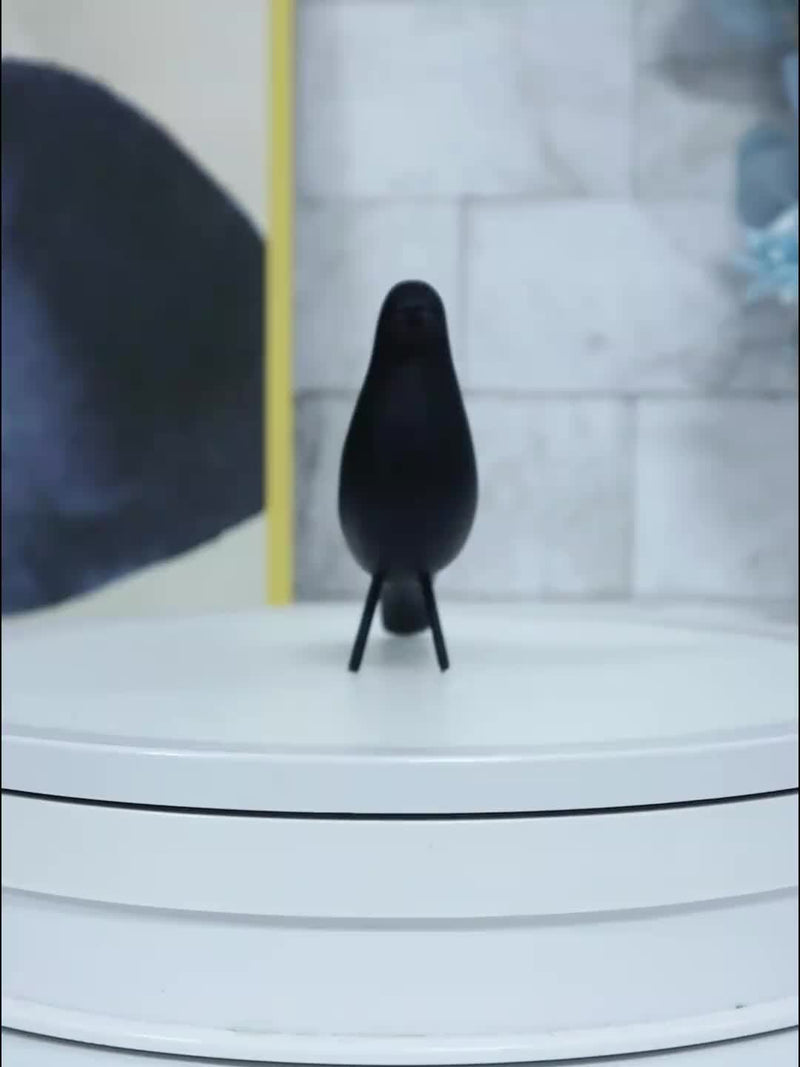 Orvayne Bird Figurine – Abstract Resin Design for Table Decoration