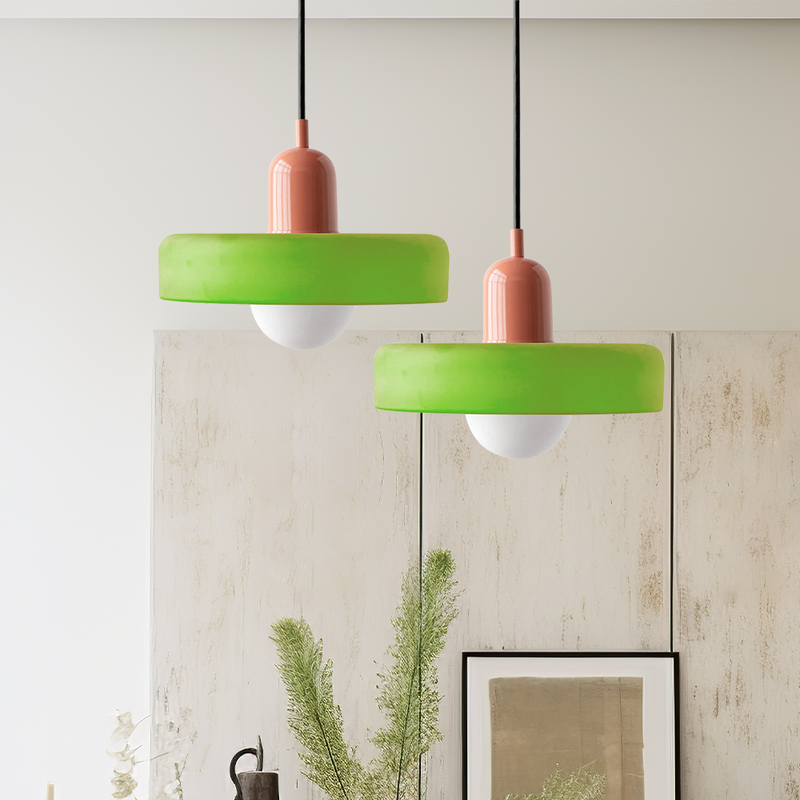 ColorLoop Pendant – Artistic Bauhaus Pendant Light with Warm Light