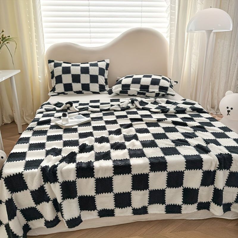 Novira Throw – Soft Flannel Texture with Checked Design