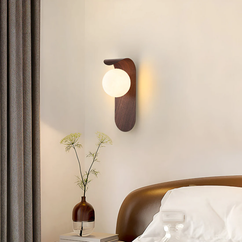 Averon Wall Lamp – Scandinavian Wood Design with Warm LED