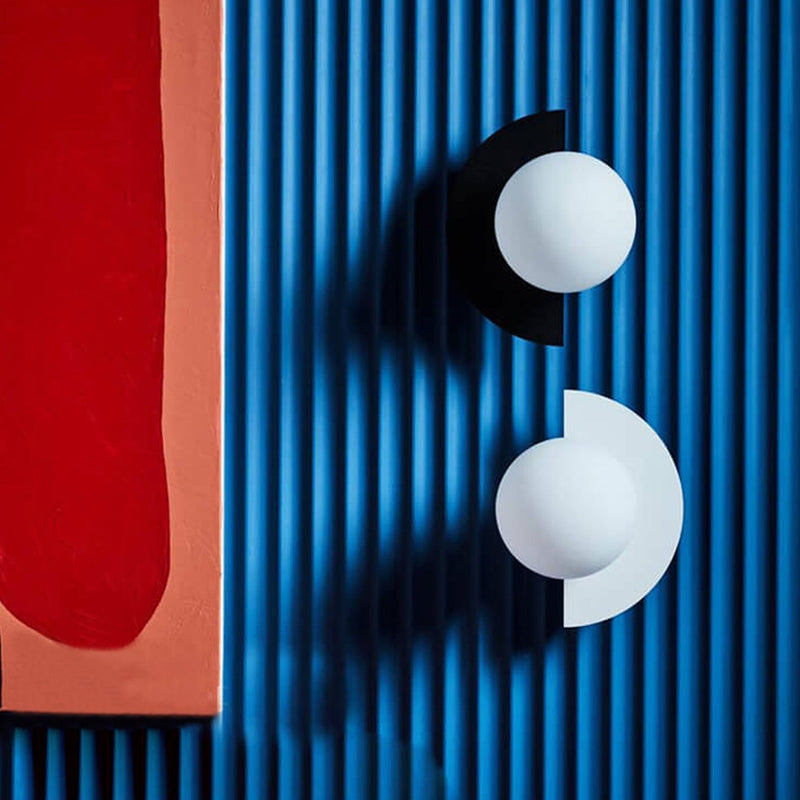 Elvaria Wall Lamp – Semi-Circular Design with Metal Frame
