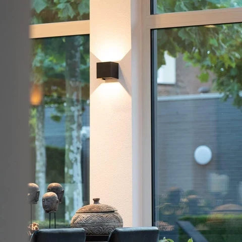 Lunavera Wall Lamp – Wireless LED Lighting with Remote Control