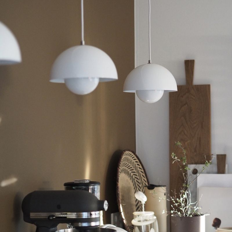 Averixa Pendant Light – Scandinavian Planter Design with LED Lighting