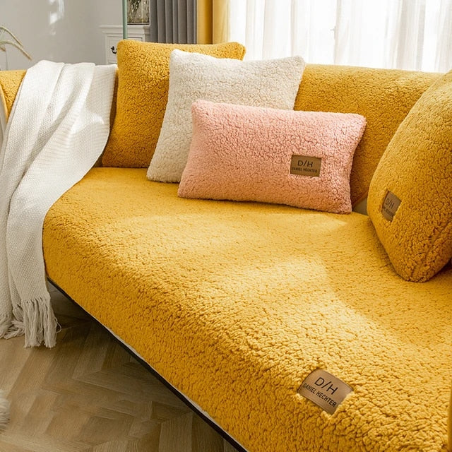 Velmoro Sofa Cover – Sherpa Fleece with Non-Slip Bottom