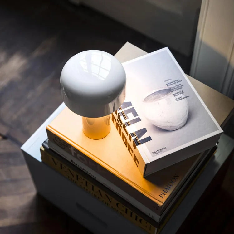 Miresta Table Lamp – Wireless LED with Touch Control