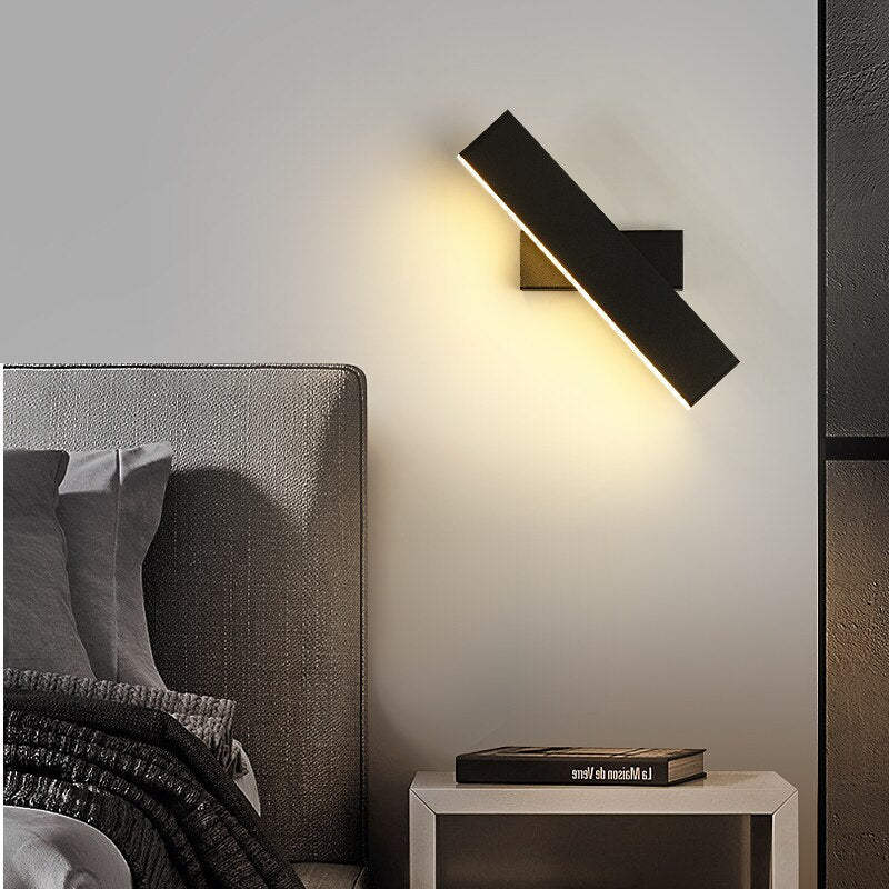 Veylora Wall Lamp – Adjustable LED Design for Targeted Lighting