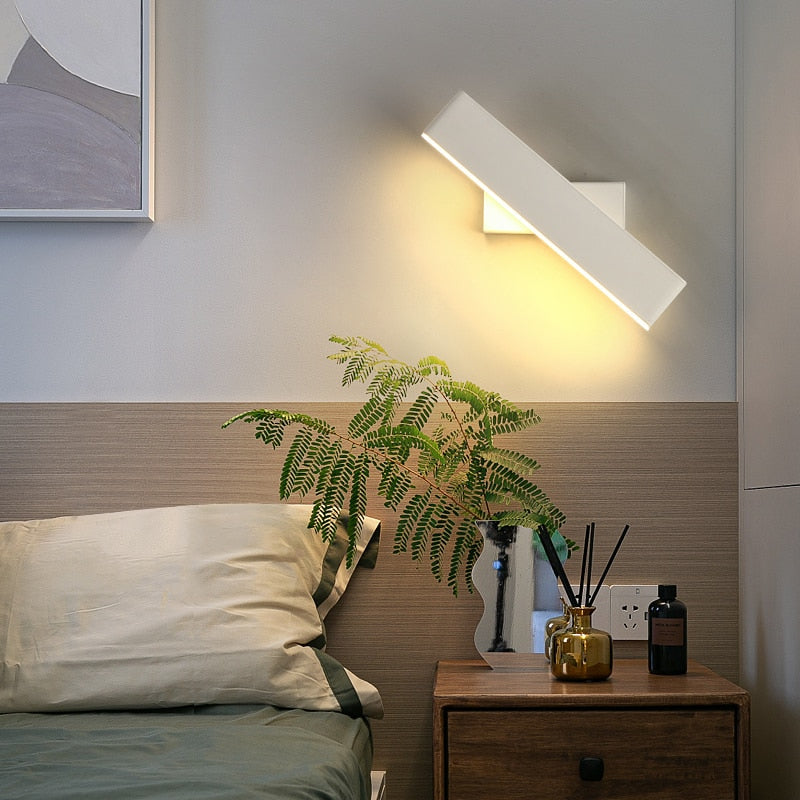 Veylora Wall Lamp – Adjustable LED Design for Targeted Lighting