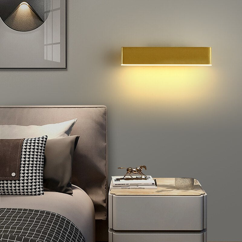 Veylora Wall Lamp – Adjustable LED Design for Targeted Lighting